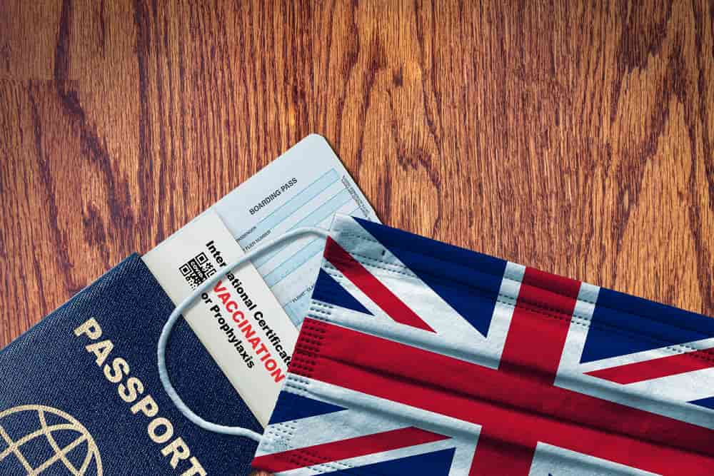 بريطانيا تبدأ استقبال المسافرين الملقحين بدون اختبارات كورونا